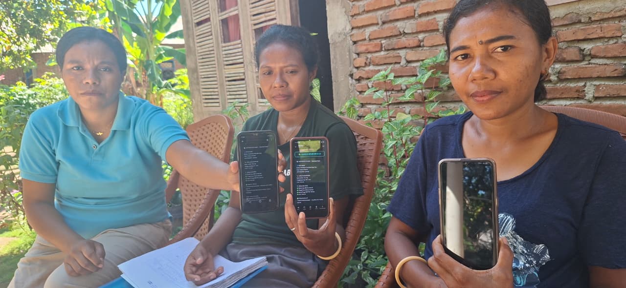 Kader menggunakan SahAIbat di NTT, Indonesia